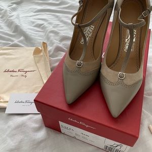 Salvatore Ferragamo Moss Suede Nalia Pumps